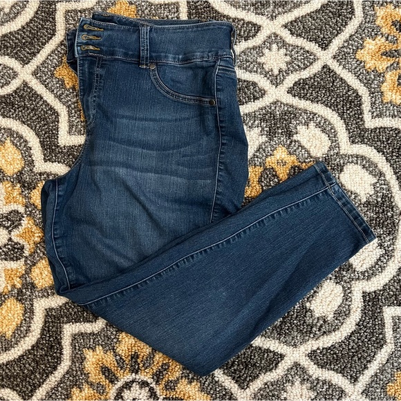 Women’s Torrid High Rise Jeggings Triple Button Fly 18S - Picture 1 of 6
